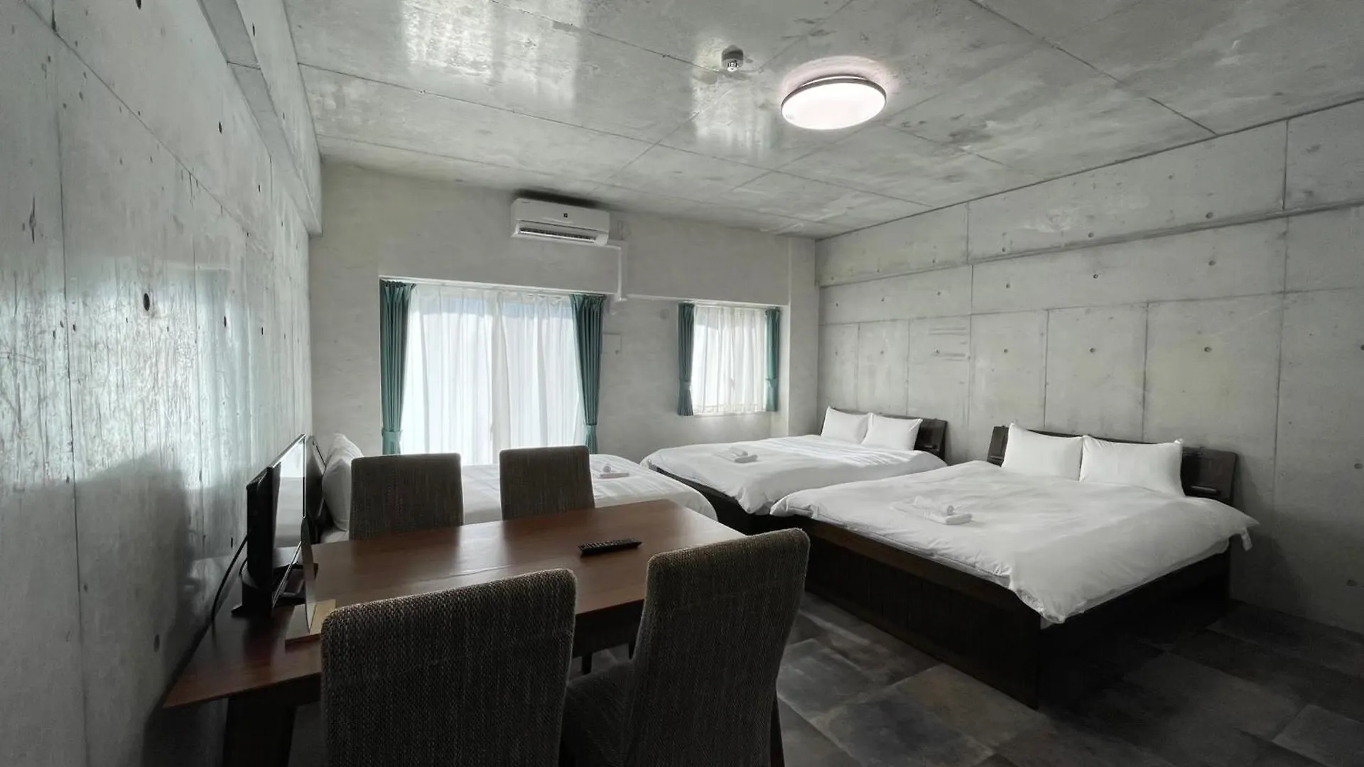 Wolf Pack Apartment 32 Osaka