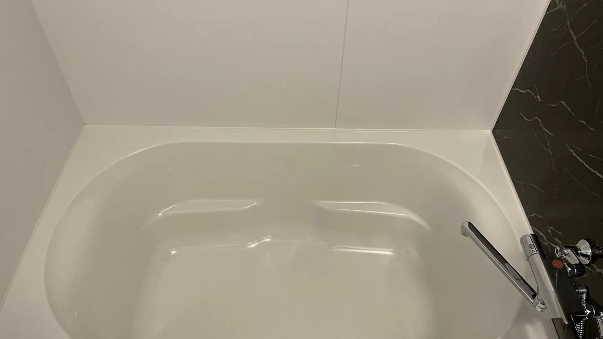 Wolf Pack Apartment 32 Osaka